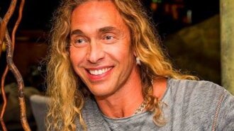 "Справжній жеребець": Тарзан показав те, чим підкорив Наташу Королеву-у вузьких плавках не приховати (фото)