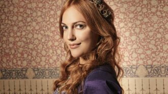 Актриса сериала "Великолепный век" появилась на публике без нижнего белья: Роксолану не узнать