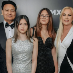 Камалія, Мохаммад Захур та їх доньки, фото з соцмереж