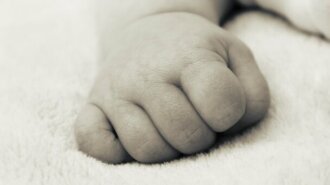 Скандал в киевском роддоме: умерла новорожденная девочка — безутешная мать обвиняет врачей