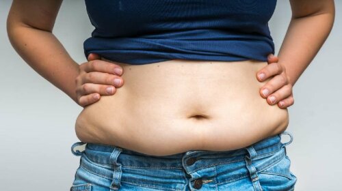 Як прибрати зайвий жир з живота: 5 надійних способів