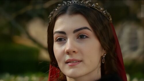 Як виглядає дочка Хатідже-султан у звичайному житті: тепер 19-річну красуню не впізнати — фото