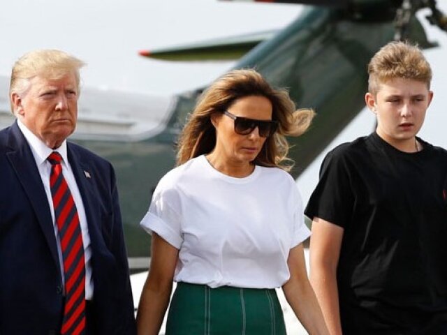 Дональд и Мелания Трамп вместе с сыном