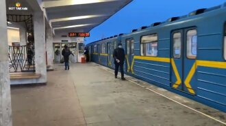 НП у київському метро: пасажир потрапив під потяг