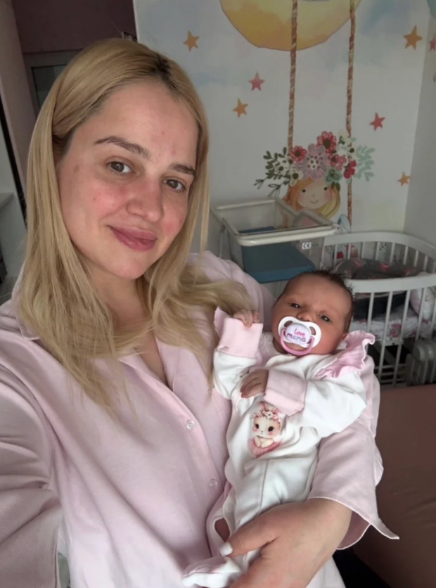 Інна Бєлєнь з дитиною про реальне життя після пологів та вагітності