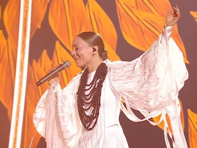 LELEKA (Виктория Корникова), кадр с видео