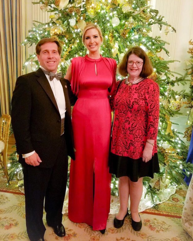 Иванка Трамп с гостями на ежегодном балу в Белом доме