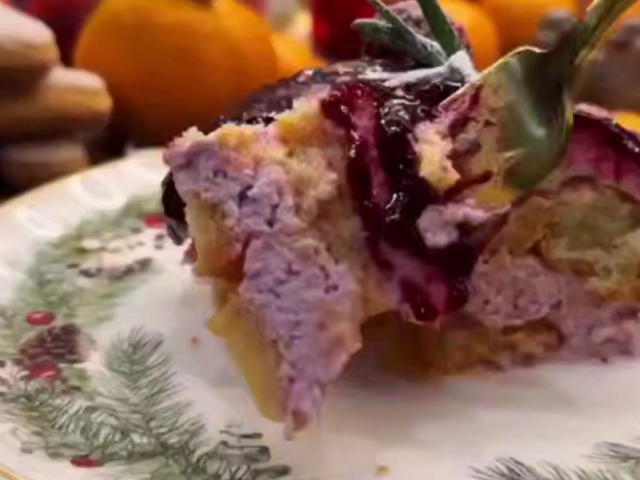 Тірамісу з брусниці та з мандаринами, кадр з відео