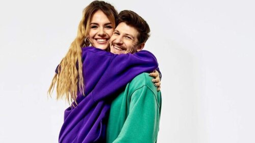 "У міні-спідниці" : MamaRika, яка нещодавно народила, похвалилася ідеальною фігурою