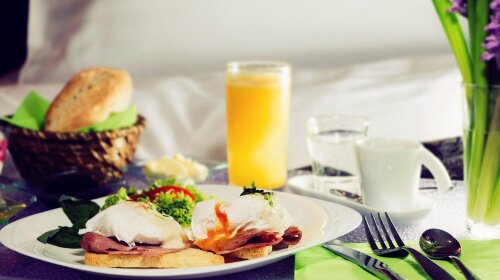 Топ-3 швидких і смачних сніданку: салат, омлет і запіканка