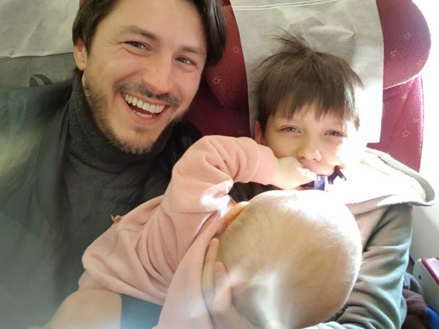 Сергей Притула с детьми