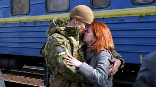 Чи дозволено українцям радіти, коли в країні війна?