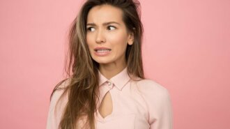 Зуд в интимной зоне у женщины: почему возникает и как лечить