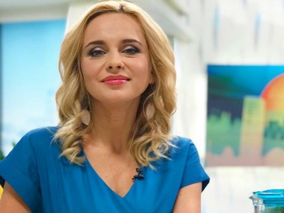 Qizning ogziga siyish fotosurati