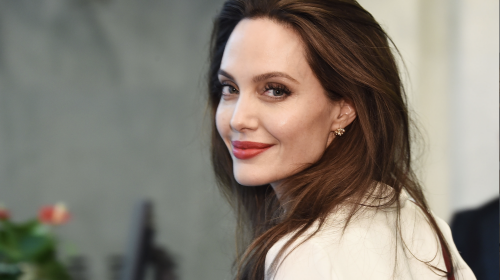 Анджелина Джоли призвала своих поклонников донатить украинским благотворительным организациям