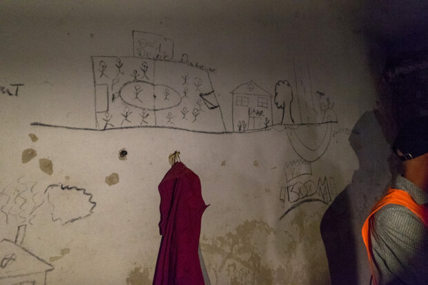 Рисунки детей в школьном подвале с. Ягодное