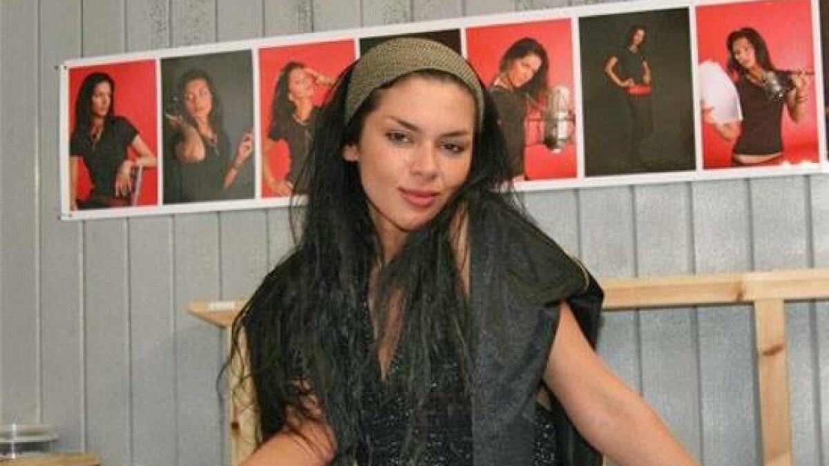 Аналдағы мамамен HD порно Румыниялық әйелдің кискасының суреті