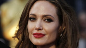Marvel готовит бомбу: Анджелину Джоли застукали вместе с Джеки Чаном на одной съемочной площадке