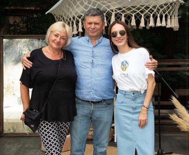 Кристина Горняк с родителями