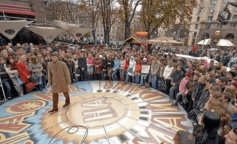 Караоке на Майдане, кадр с видео