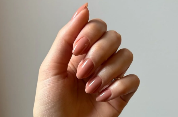 Бежевий манікюр, фото із соцмереж