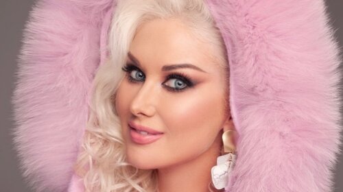 Идеальный образ для блондинки: Катя Бужинская в нежно-розовом пальто очаровала поклонников (фото)