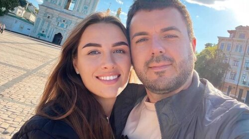 Квиток за кордон отримано: Григорій і Христина Решетники офіційно стали багатодітними батьками