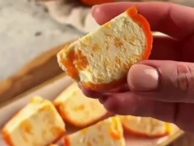 Морозиво з мандарином, кадр з відео