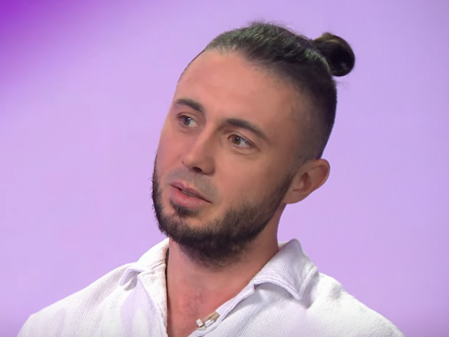 Тарас Тополя, кадр з інтерв'ю