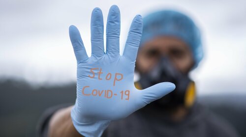 Резкий скачок: за сутки в Украине выявлено более 800 новых случаев СOVID-19