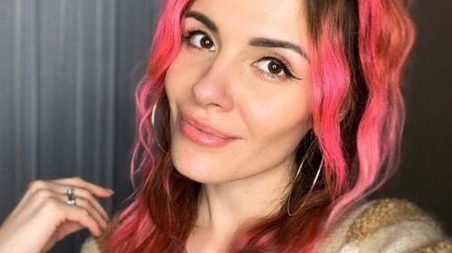 "Соковитий бюст і ідеальні ніжки": як виглядає MamaRika в купальнику через півтора місяці після пологів