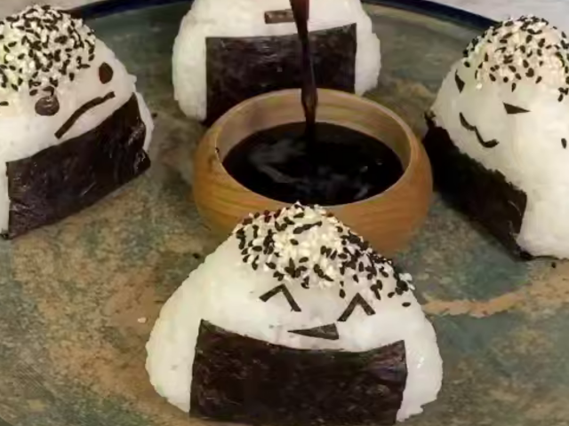 Онігірі, кадр з відео