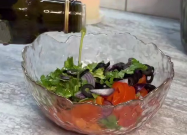 Закуска із запечених перців із сирним сиром