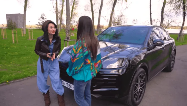 Анна Неплях та її автомобіль