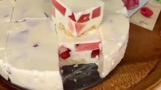 Торт "Бите скло", кадр з відео