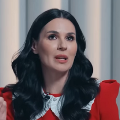 Маша Єфросиніна