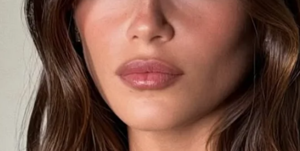 Жінка макіяж