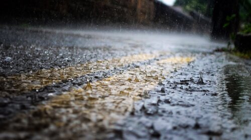 heavy rain-wet-road-dividing-lines-road-markings-rain-concepts