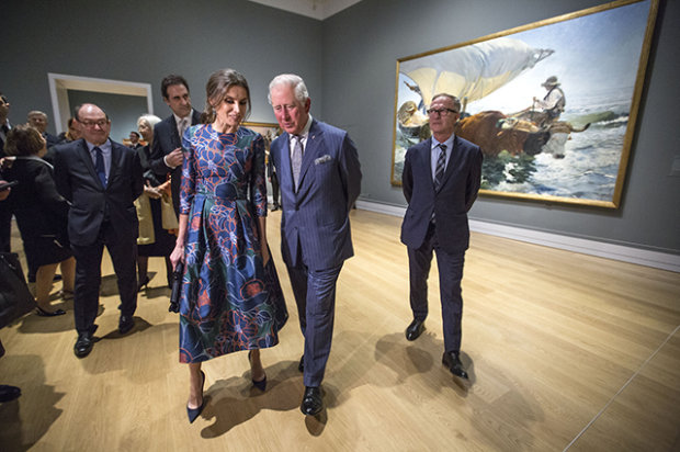 Королева Летиція і принц Чарльз на отррытии виставки у Лондоні