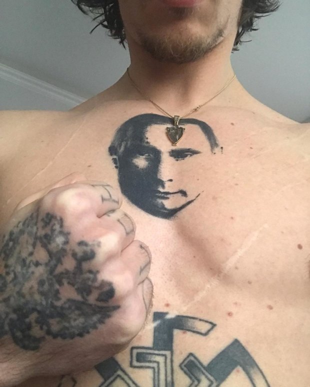 Полунин сделал татуировку с лицом Путина на груди