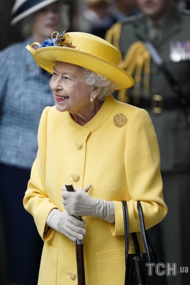 Елизавета II выбрала особенный наряд для публичного выхода
