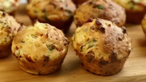 Маффіни з капустою та шинкою, кадр з відео