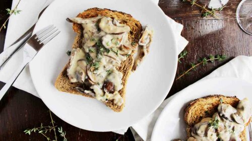 creamy-mushroom-toast-2