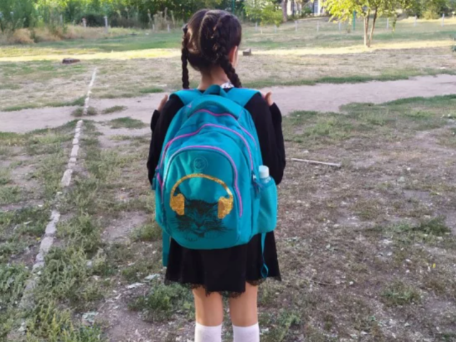 Школярка, рюкзак, фото: Знай.ua