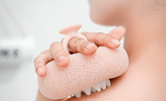 Мочалка, душ, зображення: stock.adobe