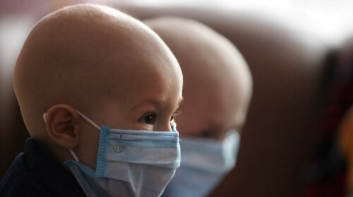 До и после: пронзительные фото детей, которым удалось победить рак