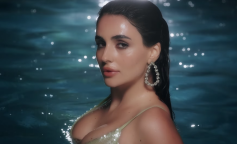 Анна Трінчер у новому кліпі "Палає"