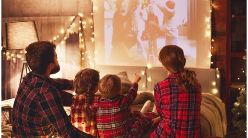 Різдвяні фільми 2022 року: ТОП-9 найкращих картин для всієї родини