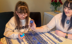 Биття крашанками, Великдень, кадр з відео