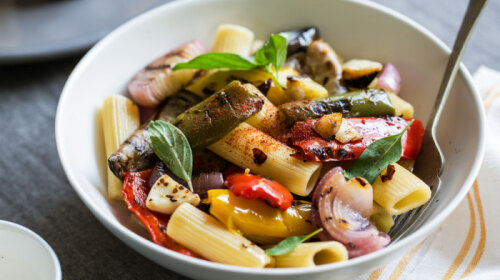 Самый быстрый рецепт идеально ужина: паста с сезонными овощами